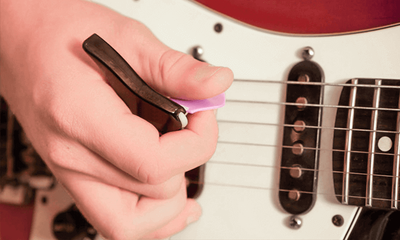 Gitar Çalmaya Parmak Stiliyle mi (Fingerstyle), Penayla mı Başlamalıyım? - görsel 2